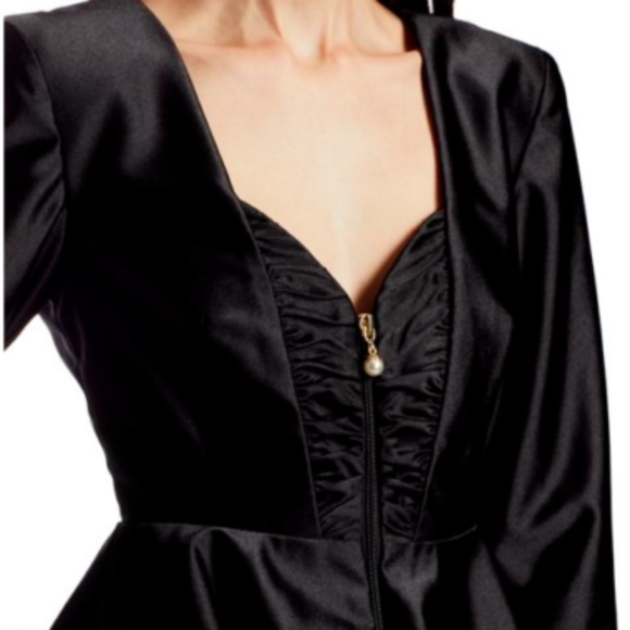 ROTATE BIRGER CHRISTENSEN Elegant Annie Padded Shoulder Black Satin Peplum Top S - Picture 3 of 6